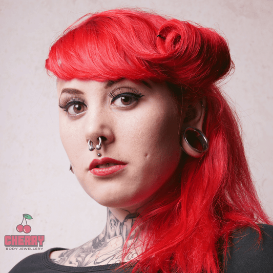 Steel Ball Internally Threaded Curved Horseshoe 8g-6g