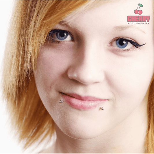 Silver flat back stud with ball