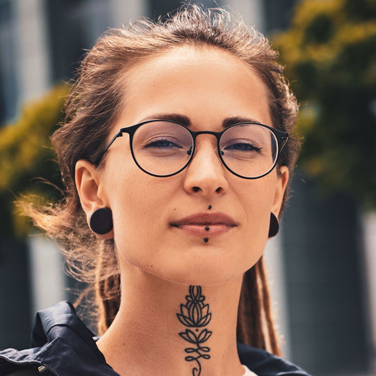 Vertical labret jewellery